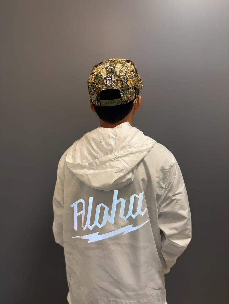 Image of ALOHA WAUKEE WINDBREAKER WHT
