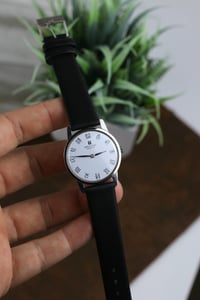 Image 4 of 1970s Universal Geneve Ultra Slim - Seal Script Indices - Manual Winding 1-42 Cal.