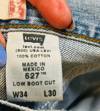 Image 7 of Men's Levi's 527 Vintage 2006, SZ 34/30 Low Rise , Boot cut , Med wash ,100% Cotton 