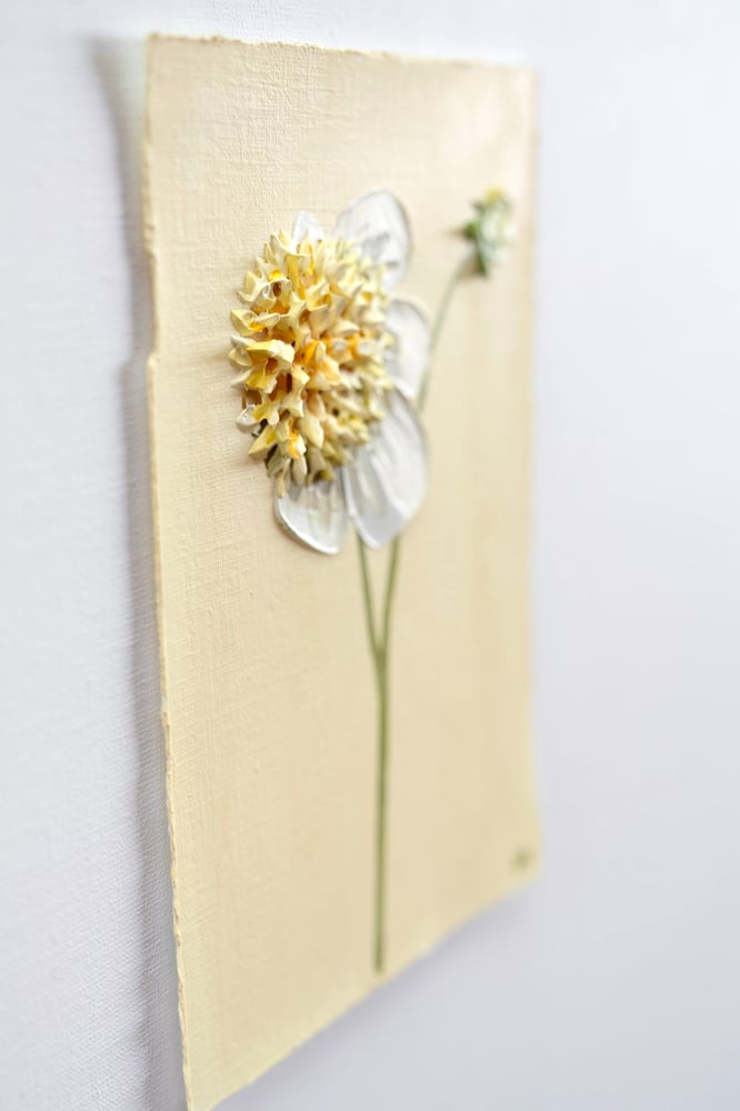 Image of Dahlia Platinum Blonde 