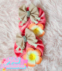 Hawaiian flower piggies
