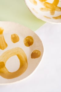 Image 2 of Set platos Primavera / ocre