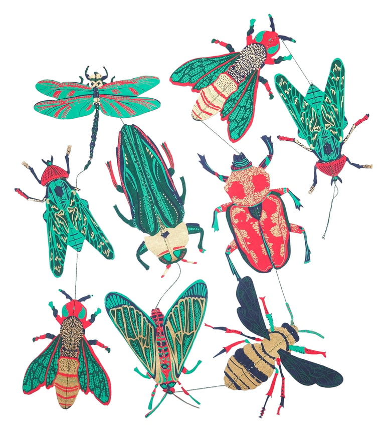 GUIRLANDE VERTICALE COUSUE INSECTES - EAST END PRESS