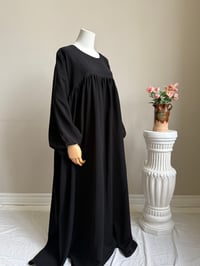 Image 3 of Qalbah (قلبه) – Black