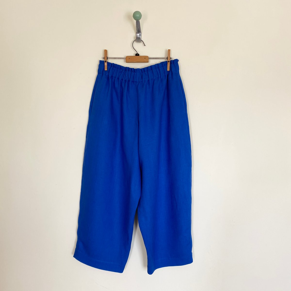 Image of Linen Shaped Leg Trousers