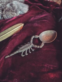 Scorpion spoon 