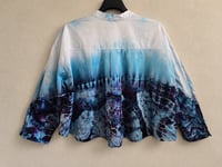 Image 2 of Size Large- Cropped button down 