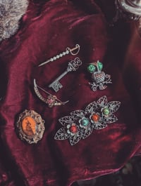 Image 1 of Vintage Brooches 