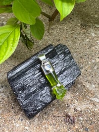 Image 20 of Green mano figa with ouroboros bangle
