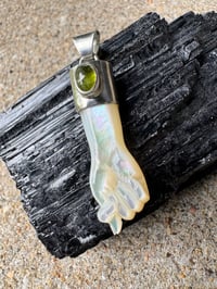 Image 20 of Mother of Pearl and tourmaline mano figa