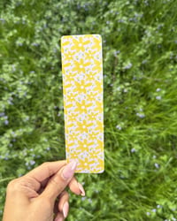 Image 3 of Daisies - Bookmark