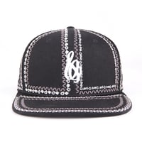 La Casquette À Fleurs Satinée