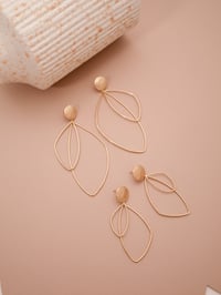 Image 7 of Grandes Boucles d'Oreilles ZAÉ