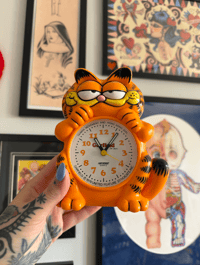 GARFIE CLOCK