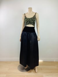 Image 4 of Vintage 1950s Green & Black Beaded Crop Top