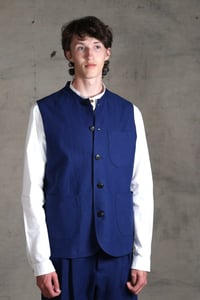 Image 3 of Clayton Gilet linen - French Blue 