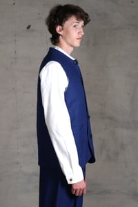 Image 9 of Clayton Gilet linen - French Blue 