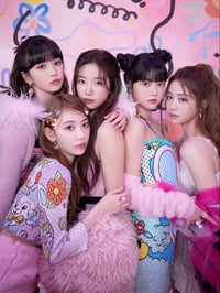 LE SSERAFIM (르세라핌)