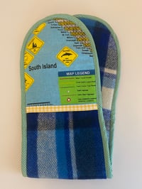 Image 1 of South Island Oven mitt
