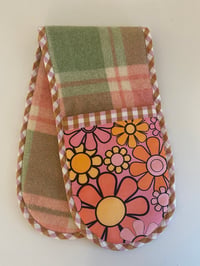 Flower Power Oven Mitt