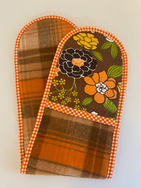 Retro Oven Mitt