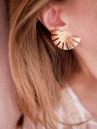 Image 5 of Grandes Boucles d'Oreilles Clous TOPAZZA