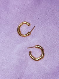 Image 1 of linea hoops medium size - gold plated