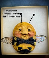 Image 1 of Made to Order Chubby Bumblebee magnet with flower or heart
