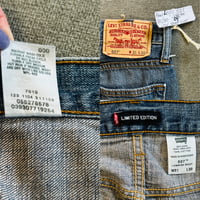 Image 11 of Men's Levis 527, Vintage 2004 Jean SZ 31/30 Low boot cut, med wash , 100% cotton 