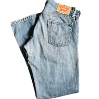 Image 1 of Men's Levis 527, Vintage 2004 Jean SZ 31/30 Low boot cut, med wash , 100% cotton 