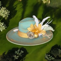 Image 1 of Caddie Queen Hat Fascinator