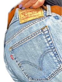 Image 10 of Men's Levi's 527 Vintage 2005 Jeans , Sz 34/ 34,  Low rise , boot cut, 100% Cotton, Med wash