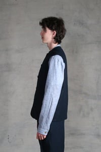 Image 5 of Clayton Gilet linen - Dark Navy
