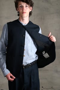Image 12 of Clayton Gilet linen - Dark Navy