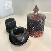 Image 3 of Resin Vanity Set