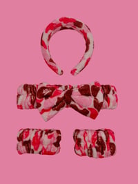 Image 1 of pink dream makeup spa set