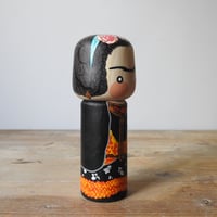 Image 8 of shrine to Frida