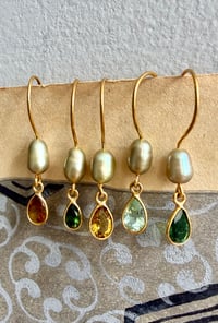 Image 2 of Mono boucles perles et tourmalines colorées . 