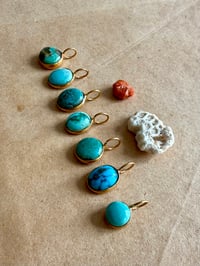 Image 5 of Pendentifs petites turquoises 