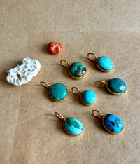 Image 4 of Pendentifs petites turquoises 