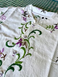 Image 2 of Chemise fleurie 2 