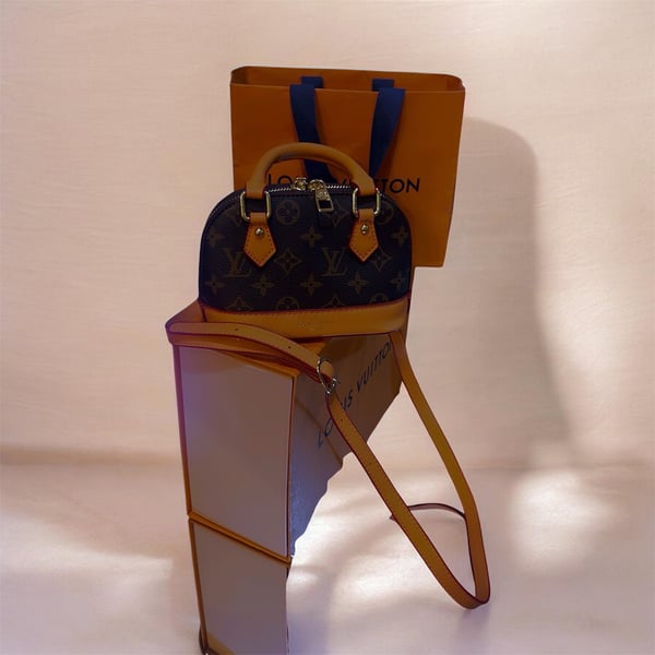 Image of LV No bandeau Alma nano