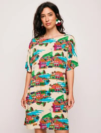 Vestido corto casas en el puerto.