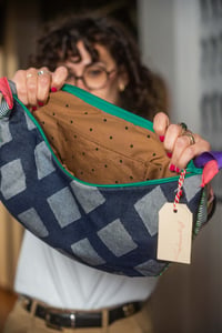 Image 5 of Banana Bag 104