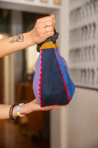 Image 5 of Banana Bag 105