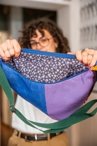 Image 6 of Banana Bag 105