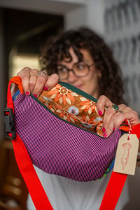Image 4 of Banana Bag 110