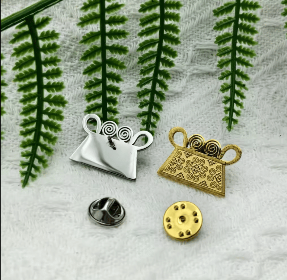 Image of Water-Resistant Soul Lock Phiaj Pins