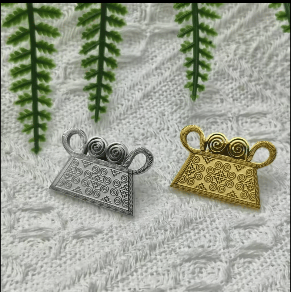 Image of Water-Resistant Soul Lock Phiaj Pins