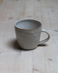 Image 2 of Wren mug 
